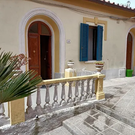 Nel Cuore Di Capoliveri (Isola d'Elba)